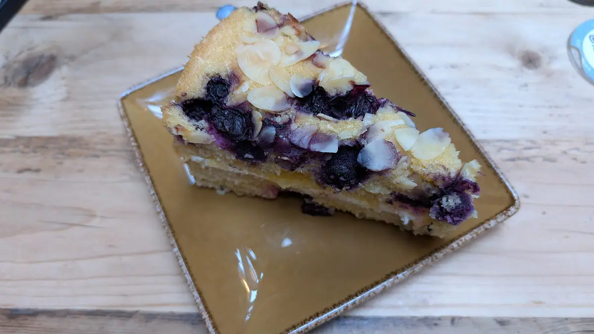Kukuna Cake Shop – cake shop in Aldershot town centre
